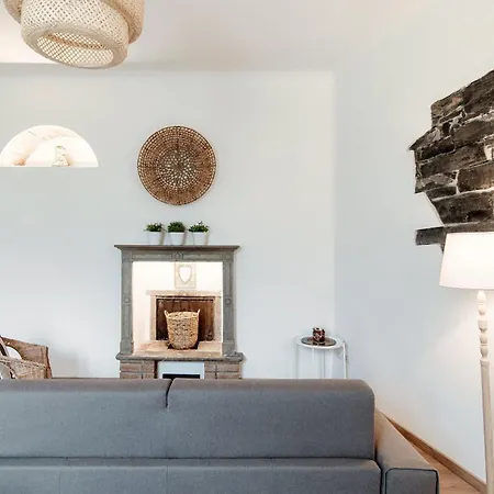 Raffaella In Center Como