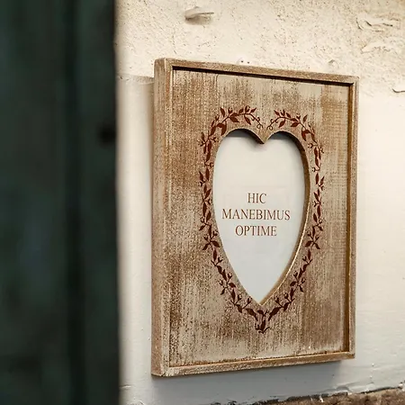 Lägenhet Raffaella In Center Como