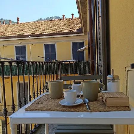 Raffaella In Center Lägenhet Como