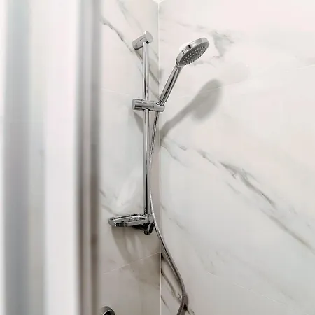 Raffaella In Center * 코모